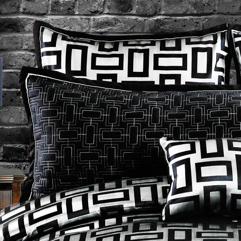 Kacy Comforter Set