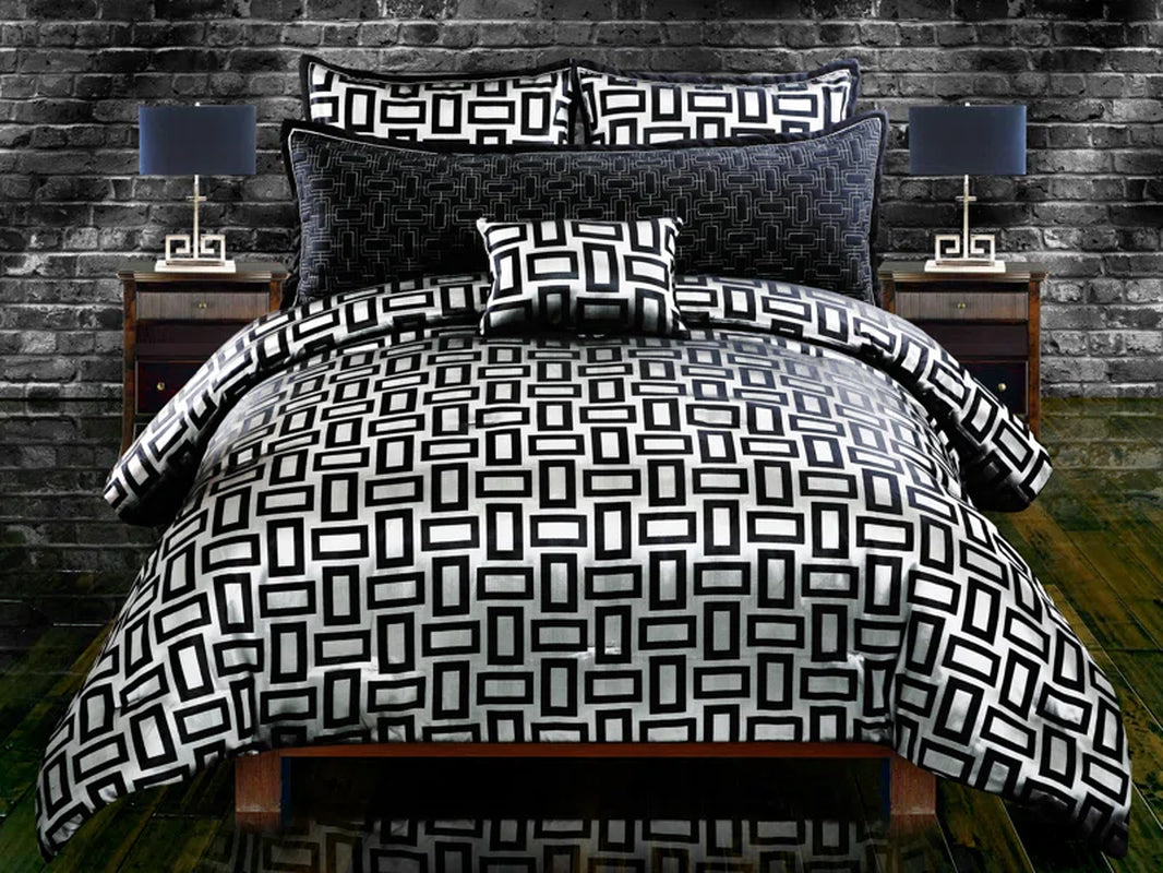 Kacy Comforter Set