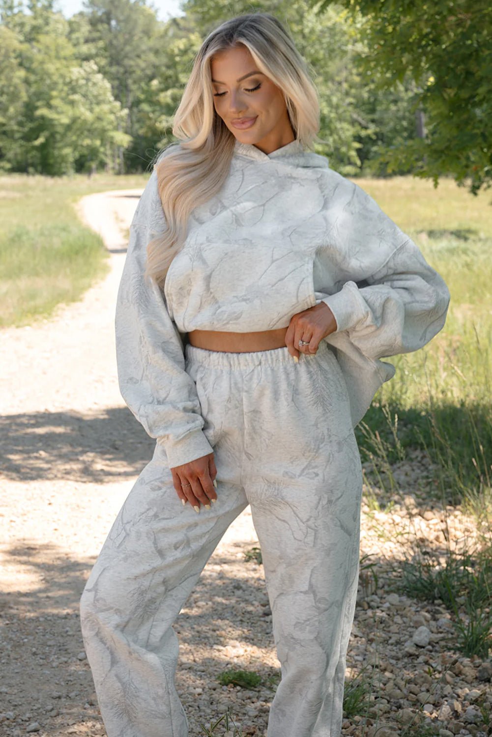 Light Grey Feather Camouflage Print Loose Drop Sleeve Hoodie and Pants Set - Perfect Discovery