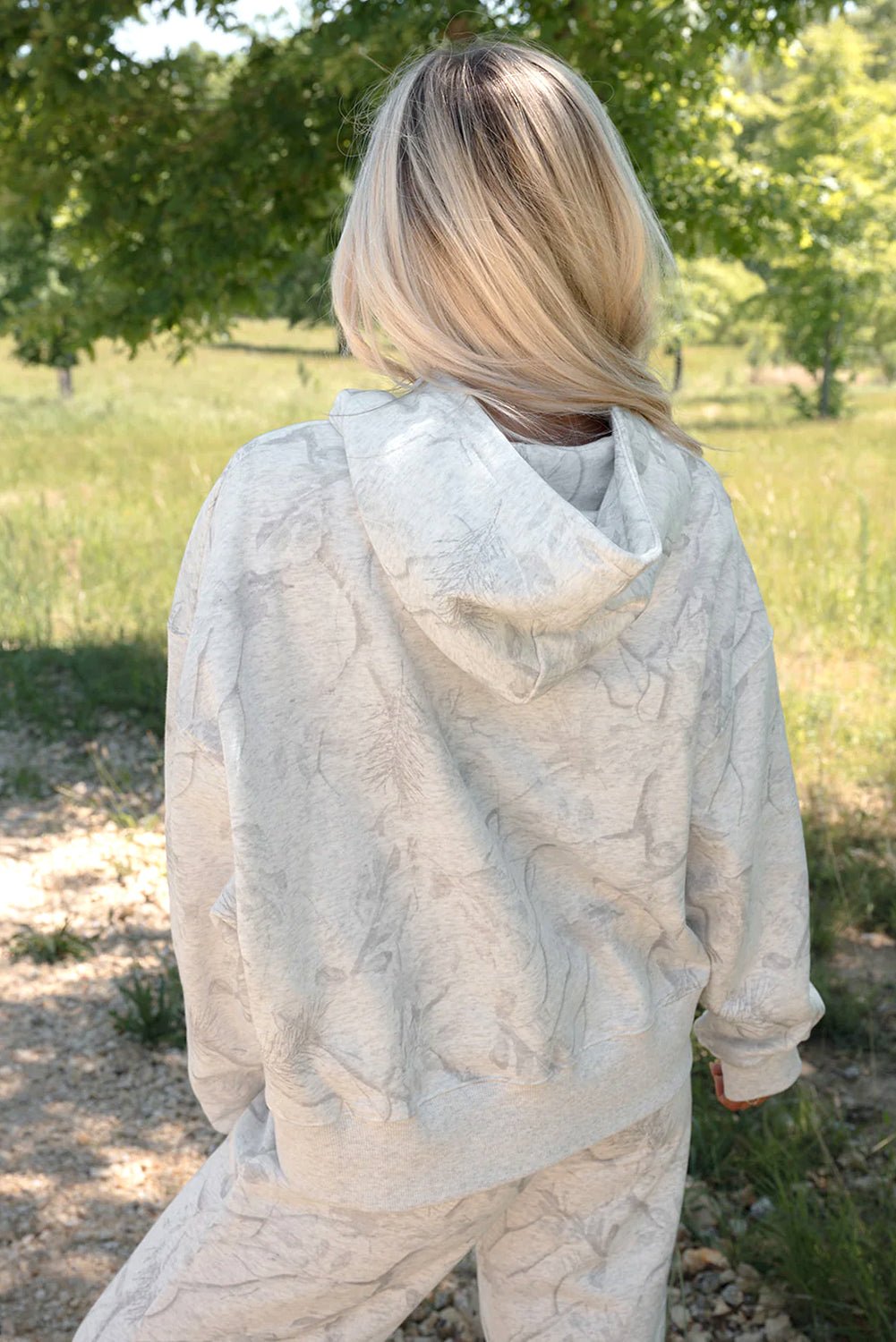 Light Grey Feather Camouflage Print Loose Drop Sleeve Hoodie and Pants Set - Perfect Discovery